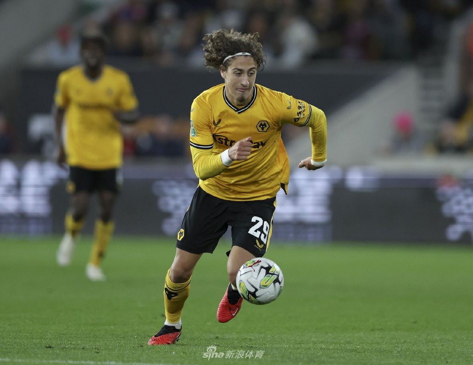 不仅仅是个 不仅仅是个