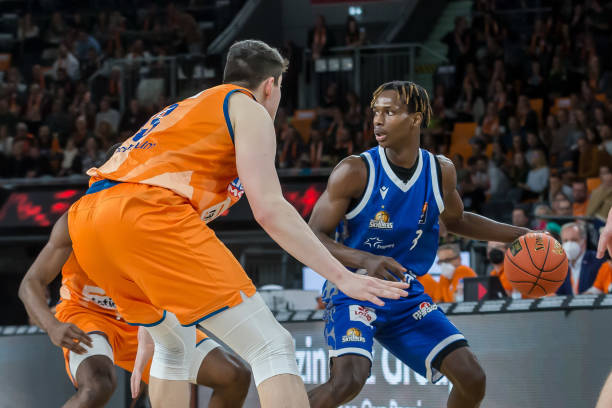 首次出现 首次出现